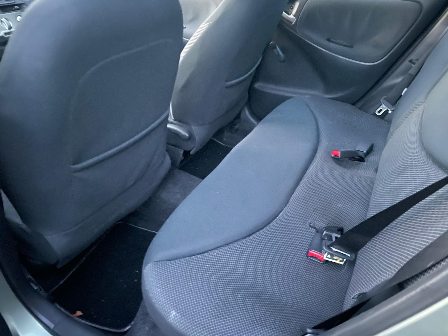 Used Toyota Yaris 2005 for sale - 76837492: Photo 6