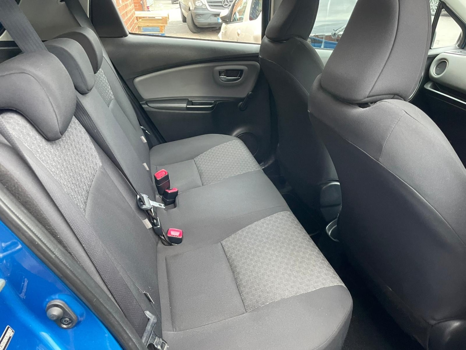 Used Toyota Yaris 2015 for sale - 76344720: Photo 12