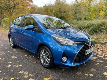 Used Toyota Yaris 2015 for sale - 76344720: Photo