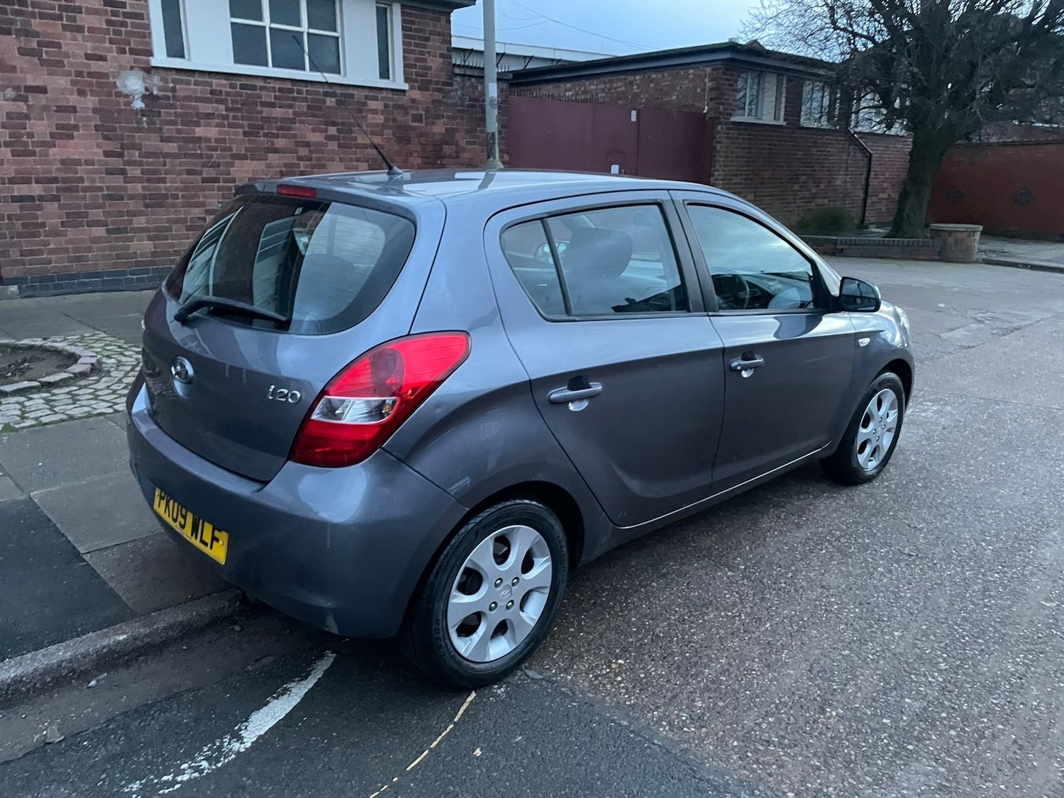 Used Hyundai i20 2009 for sale - 77588611: Photo 4