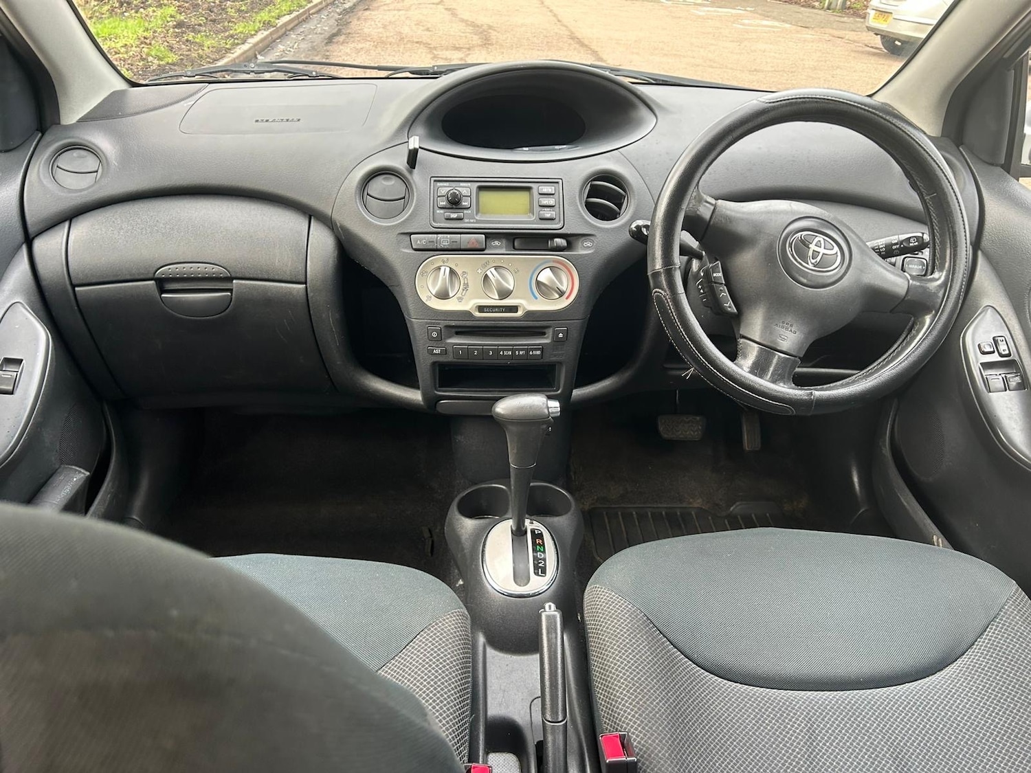 Used Toyota Yaris 2005 for sale - 77589820: Photo 8