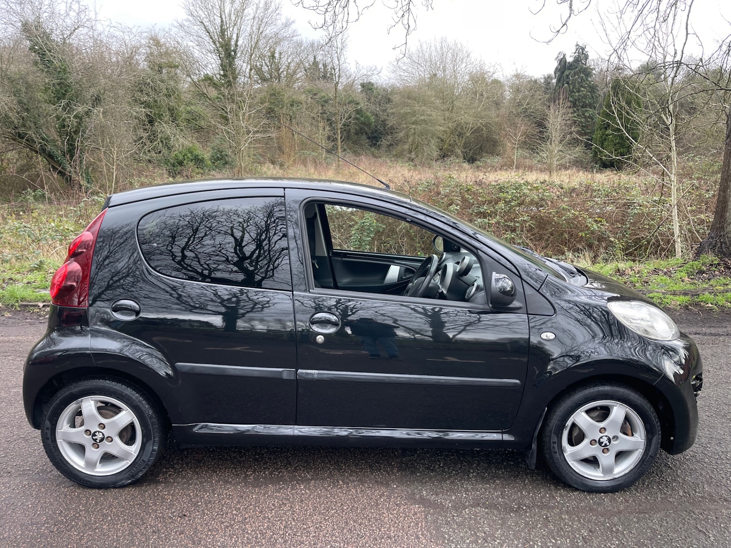 Used Peugeot 107 2013 for sale - 77154741: Photo 5