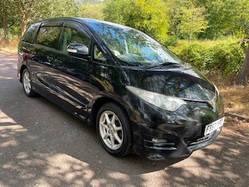 Used Toyota Estima 2017 for sale - 79608851: Photo