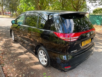 Used Toyota Estima 2017 for sale - 79608851: Photo