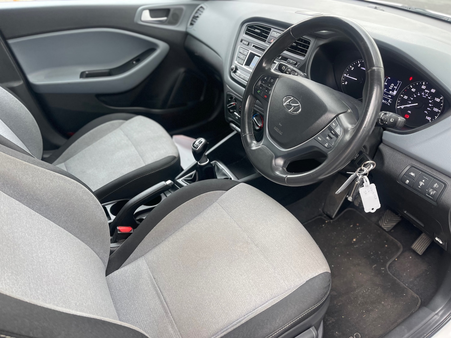 Used Hyundai i20 2015 for sale - 76931472: Photo 7