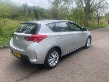 Used Toyota Auris 2013 for sale - 78270038: Photo