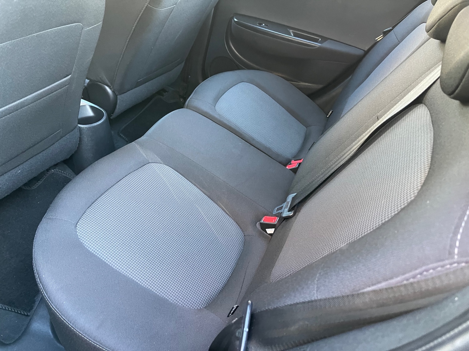 Used Hyundai i20 2013 for sale - 76664599: Photo 8