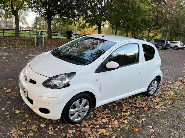 Used Toyota AYGO 2011 for sale - 76087574: Photo 1