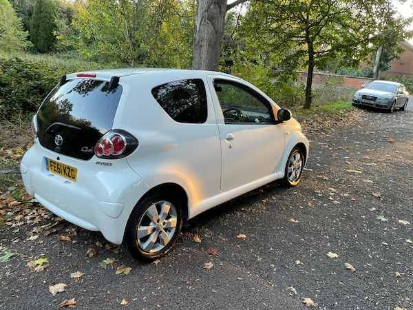 Used Toyota AYGO 2011 for sale - 76087574: Photo 4