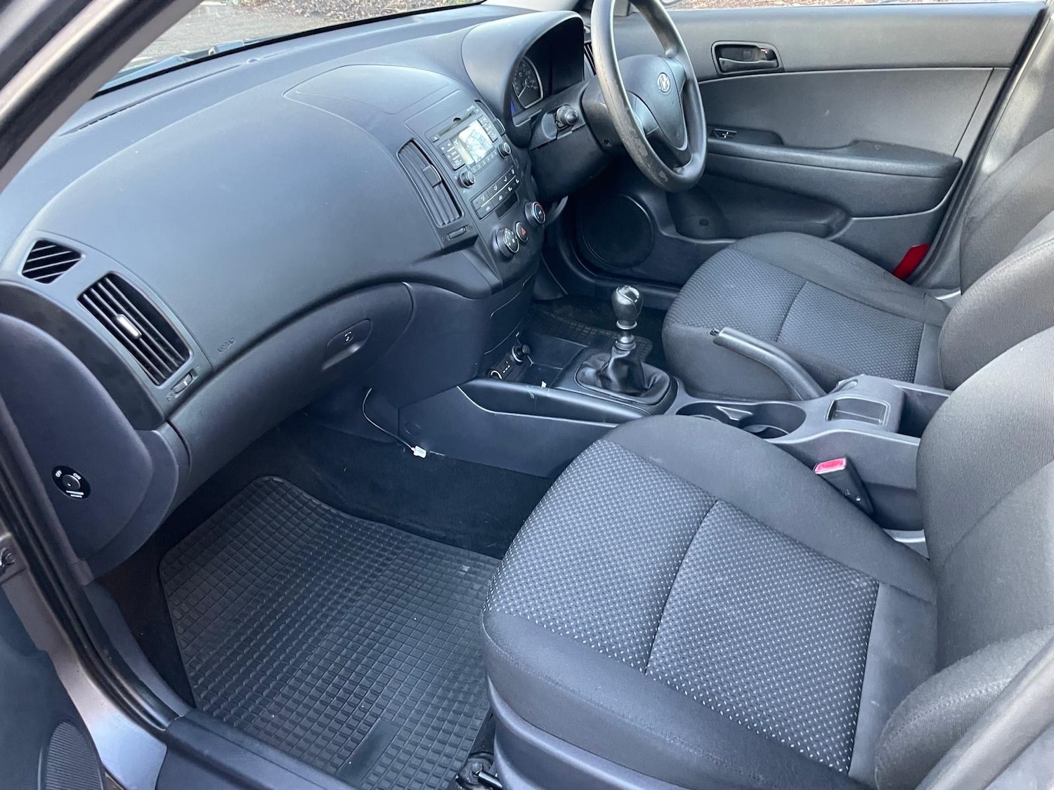 Used Hyundai i30 2010 for sale - 77116280: Photo 6