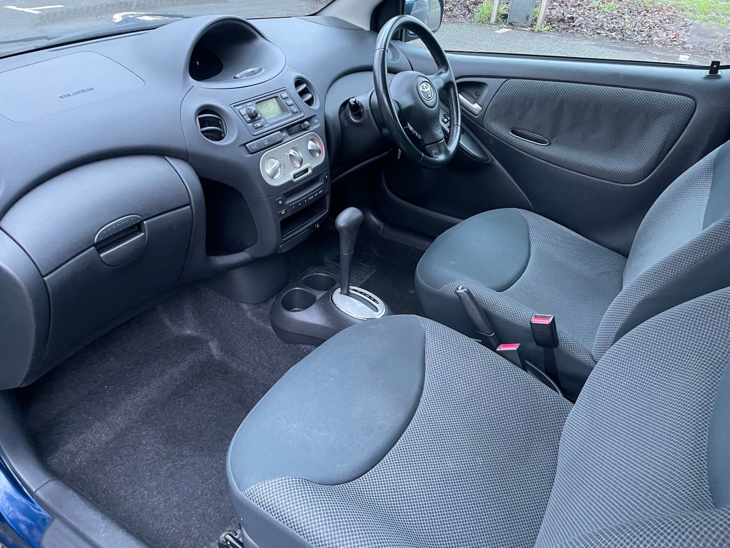 Used Toyota Yaris 2005 for sale - 77240392: Photo 6