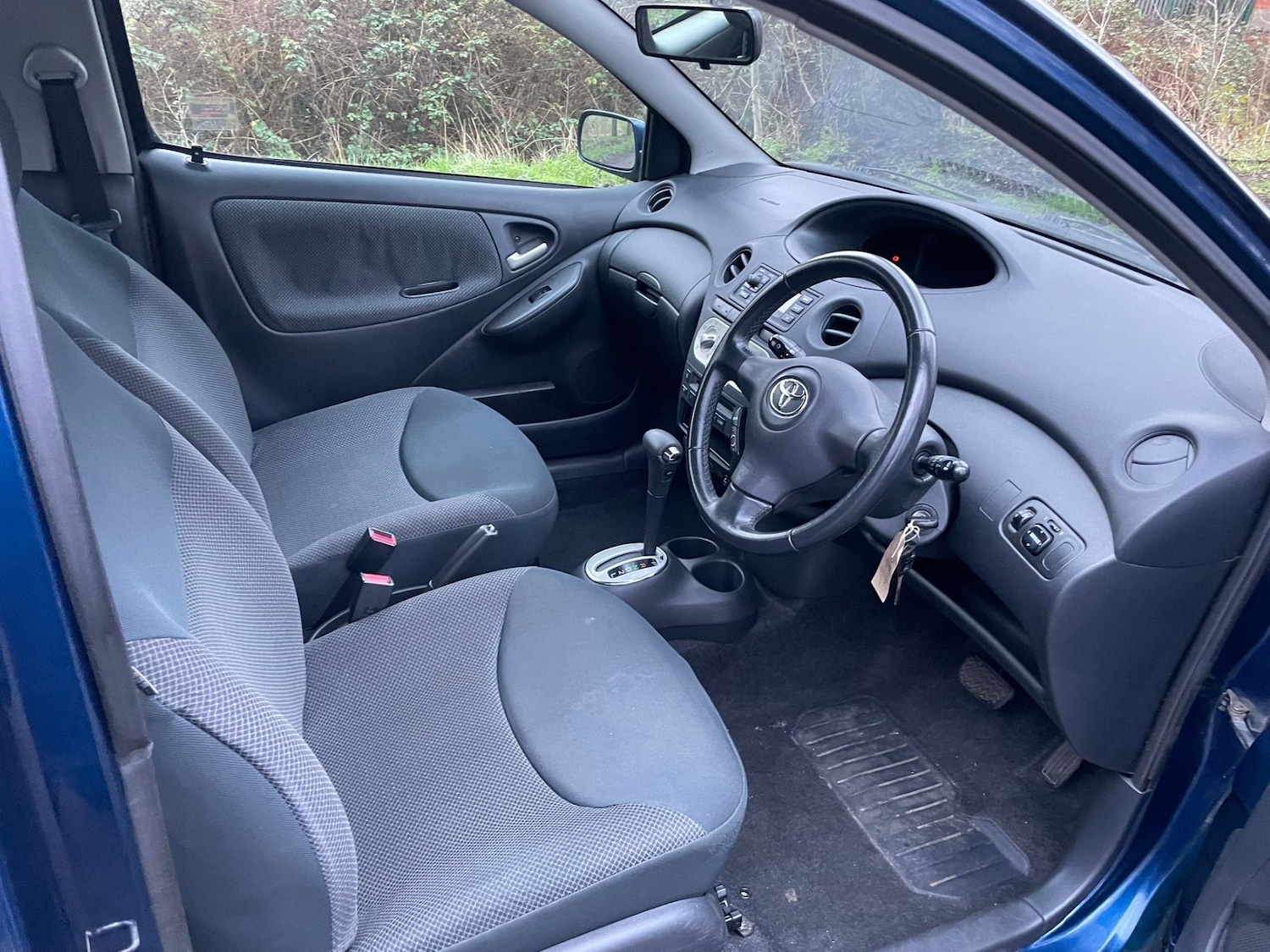 Used Toyota Yaris 2005 for sale - 77240392: Photo 8