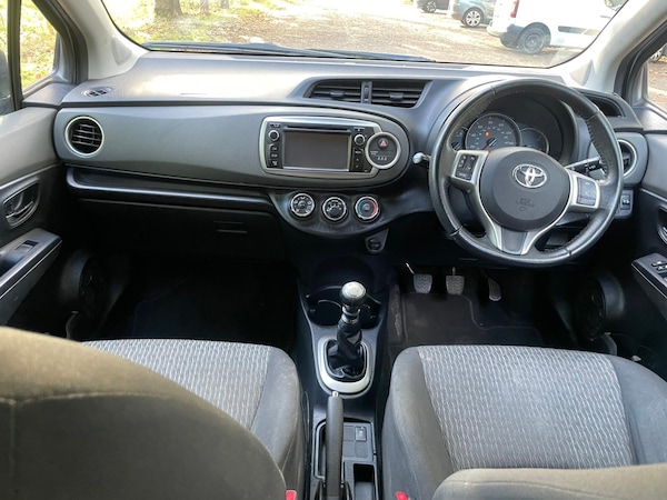 Used Toyota Yaris 2013 for sale - 76246332: Photo 11