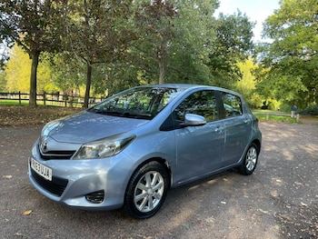 Used Toyota Yaris 2013 for sale - 76246332: Photo