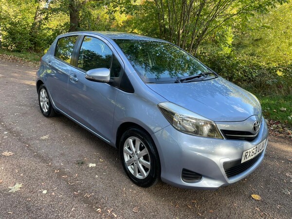Used Toyota Yaris 2013 for sale - 76246332: Photo 2
