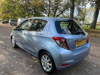 Used Toyota Yaris 2013 for sale - 76246332: Photo