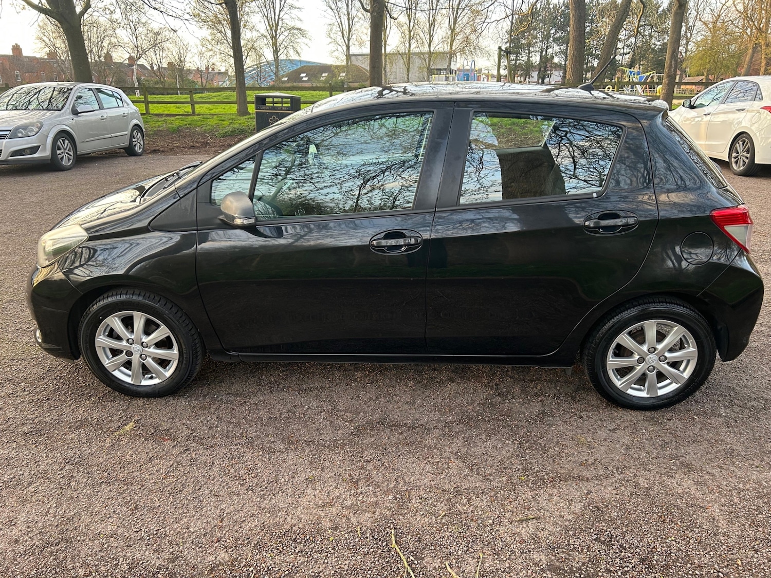 Used Toyota Yaris 2012 for sale - 78060876: Photo 5
