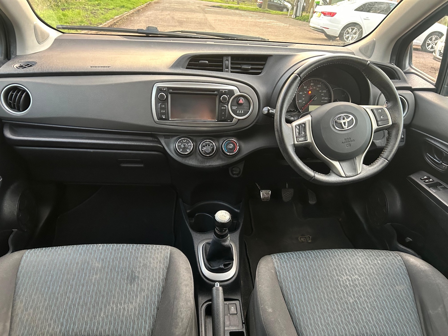 Used Toyota Yaris 2012 for sale - 78060876: Photo 9