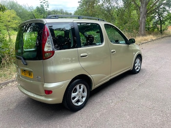 Used Toyota Yaris Verso 2004 for sale - 79320911: Photo