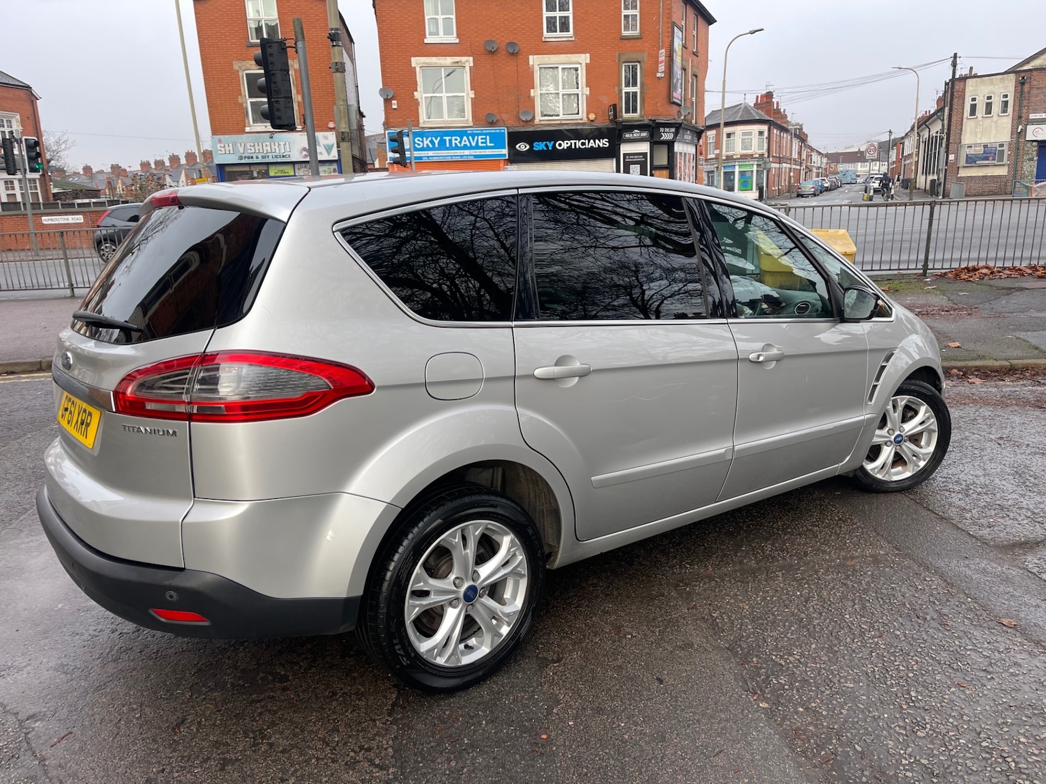 Used Ford S-Max 2011 for sale - 76931655: Photo 3