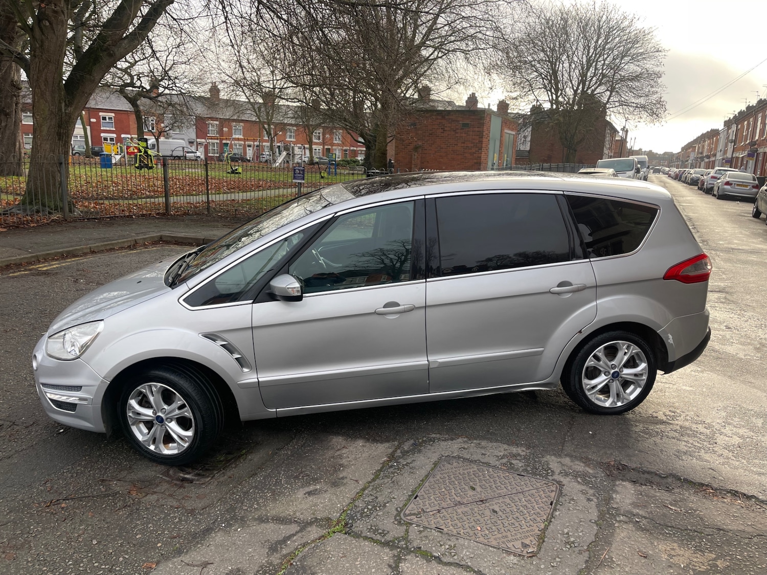 Used Ford S-Max 2011 for sale - 76931655: Photo 5
