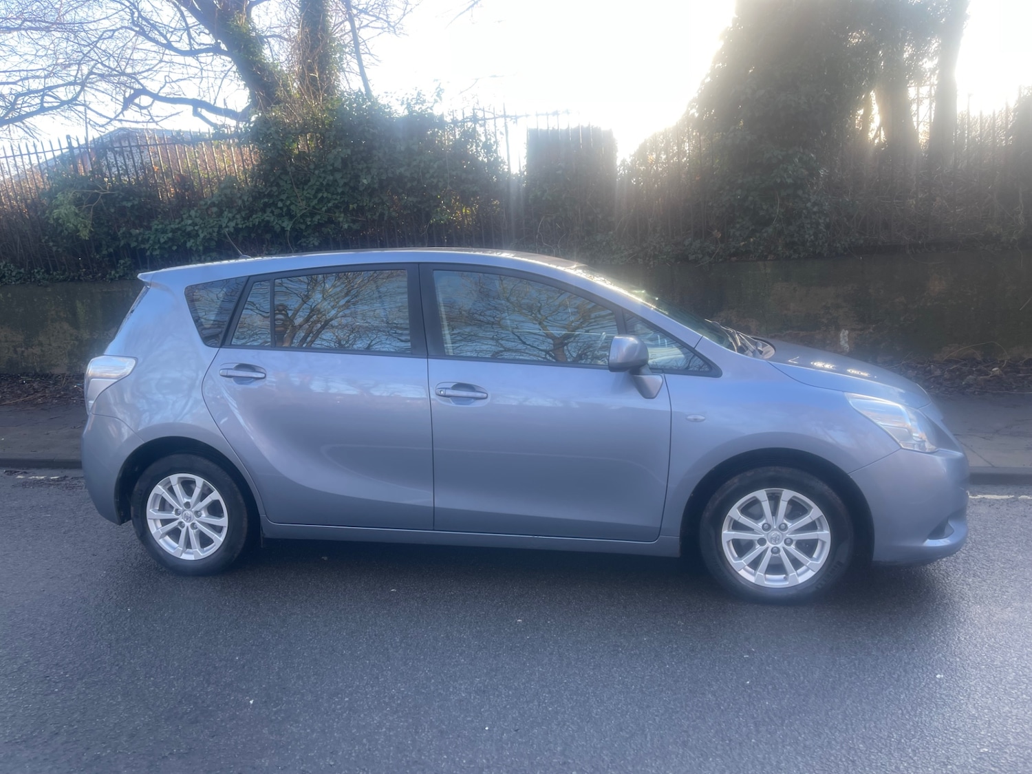 Used Toyota Verso 2012 for sale - 77240383: Photo 4