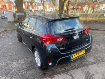 Used Toyota Auris 2013 for sale - 77432951: Photo