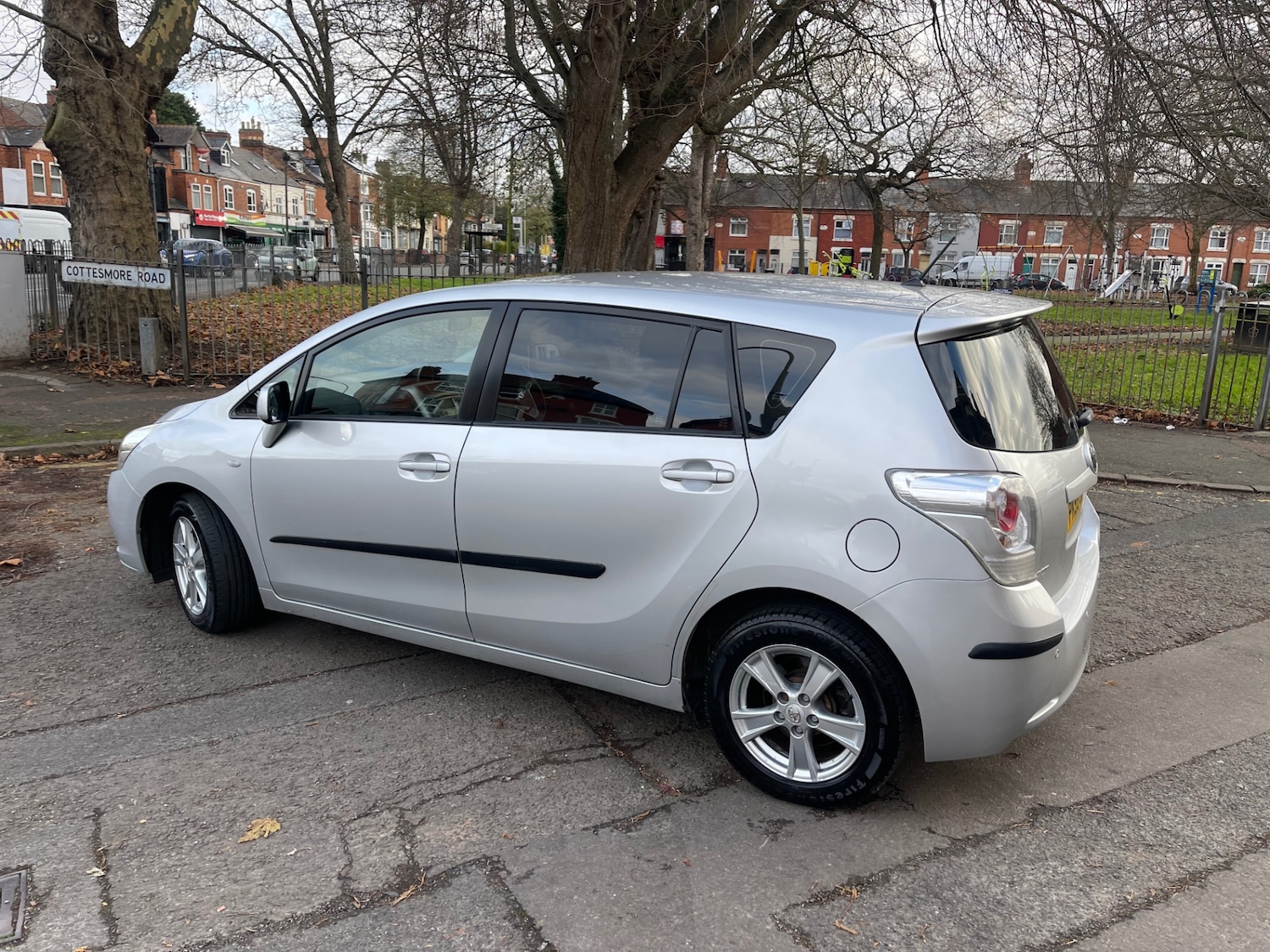 Used Toyota Verso 2009 for sale - 76931455: Photo 3