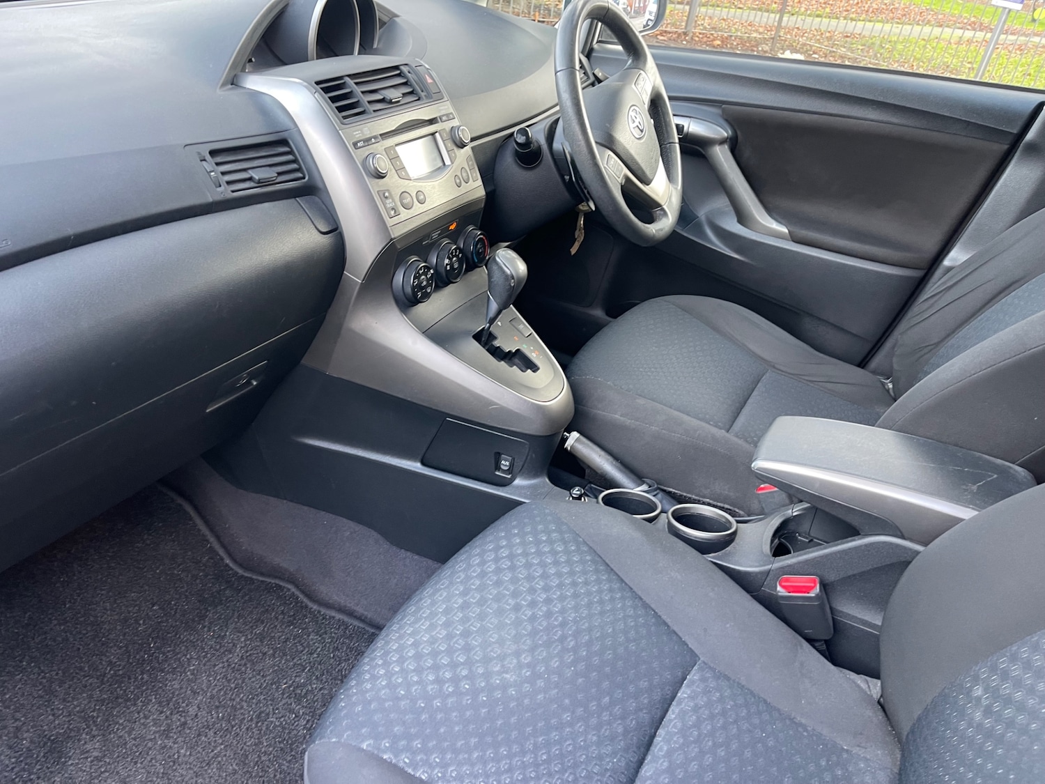 Used Toyota Verso 2009 for sale - 76931455: Photo 9