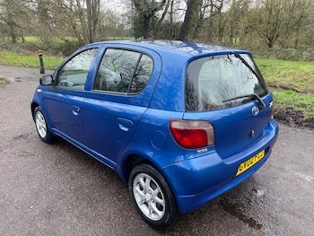 Used Toyota Yaris 2002 for sale - 77434729: Photo