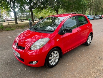 Used Toyota Yaris 2011 for sale - 79424399: Photo