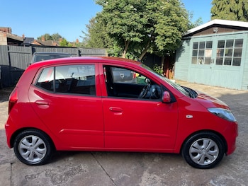 Used Hyundai i10 2013 for sale - 79008175: Photo