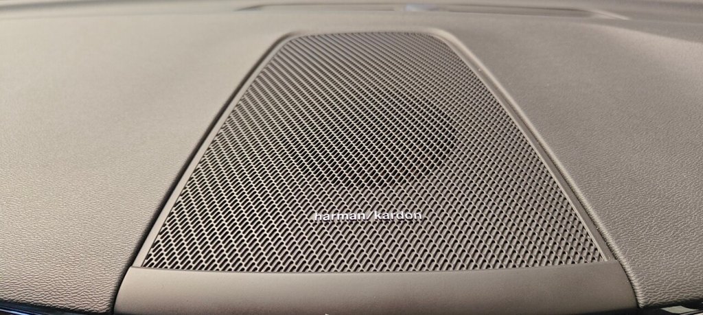 Used Volvo XC60 2021 for sale - 76308899: Photo 11