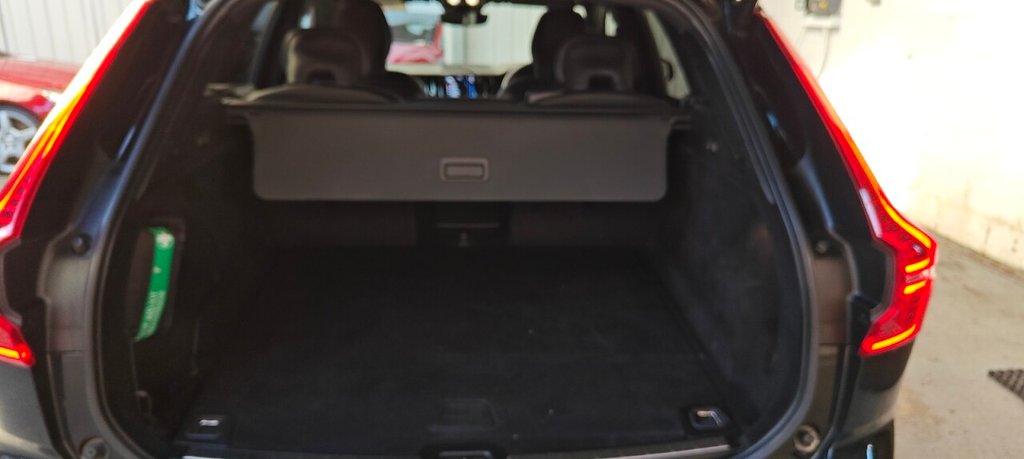 Used Volvo XC60 2021 for sale - 76308899: Photo 12