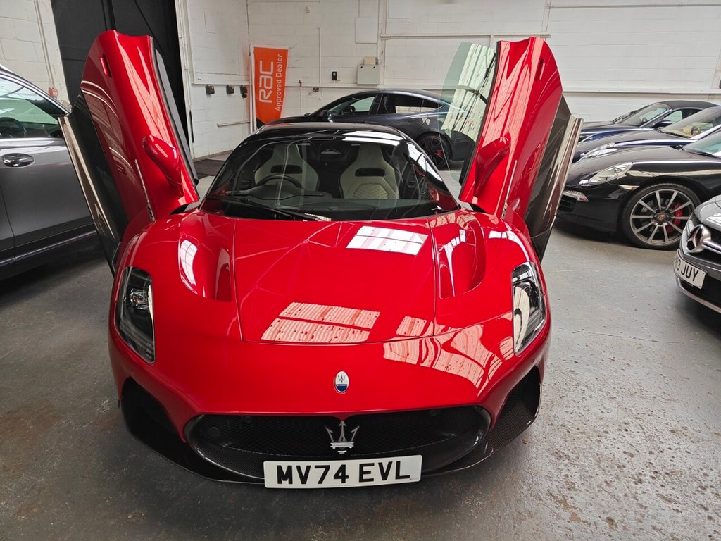Used Maserati MC20 2024 for sale - 76308898: Photo 11