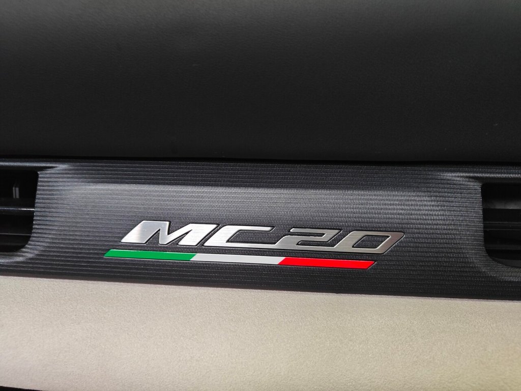 Used Maserati MC20 2024 for sale - 76308898: Photo 27