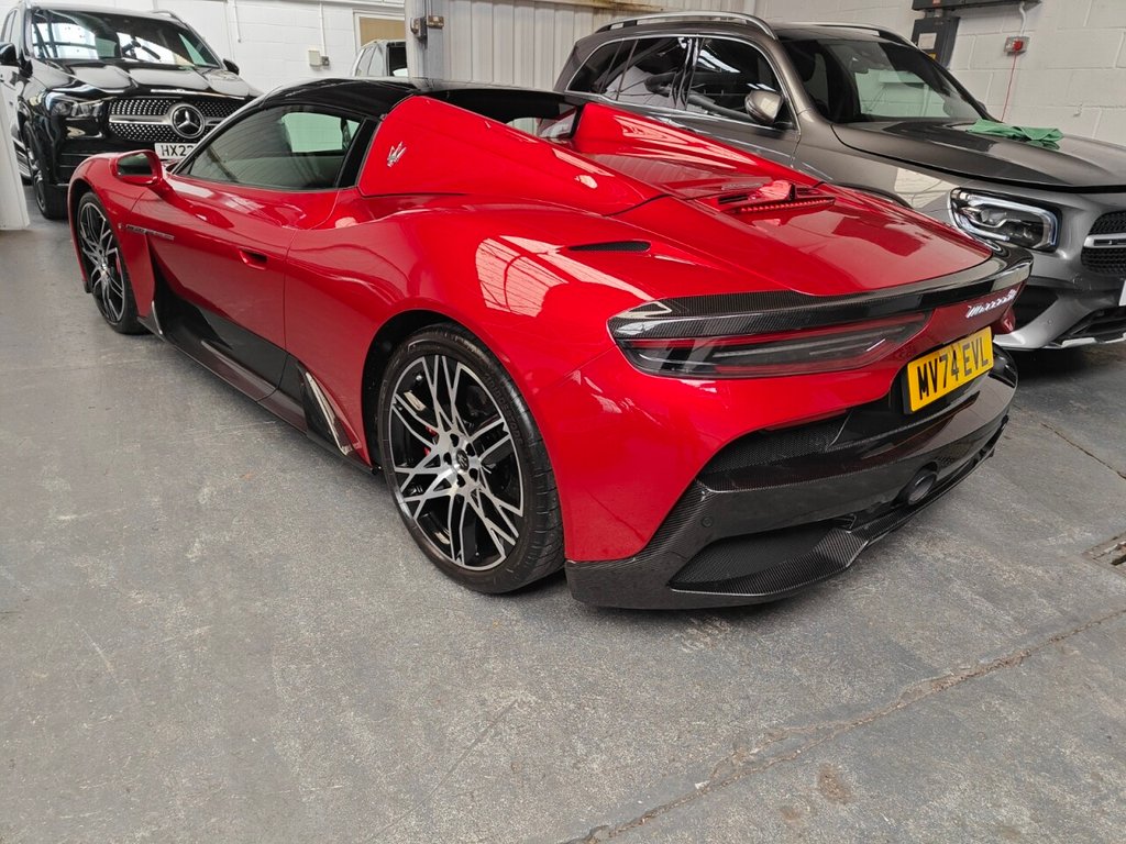Used Maserati MC20 2024 for sale - 76308898: Photo 8