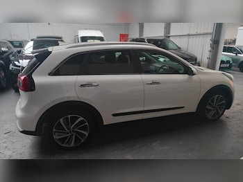 Used Kia Niro 2019 for sale - 76429808: Photo