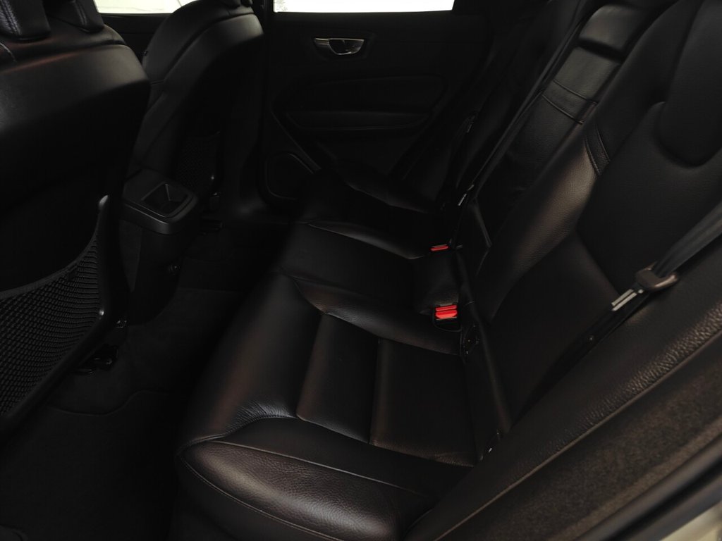 Used Volvo XC60 2020 for sale - 76308903: Photo 15