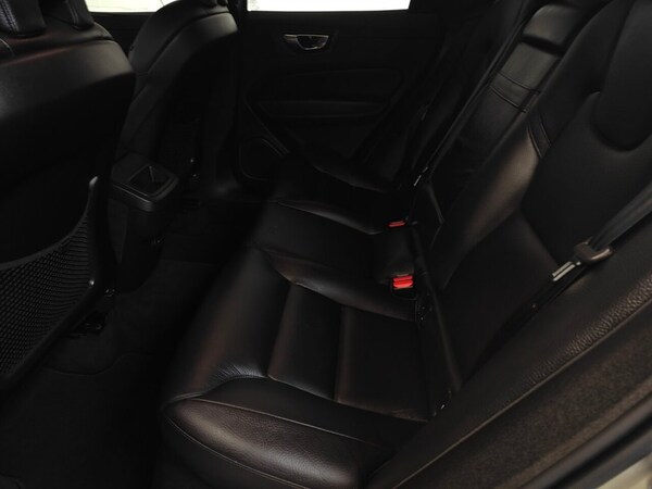 Used Volvo XC60 2020 for sale - 76308903: Photo 15