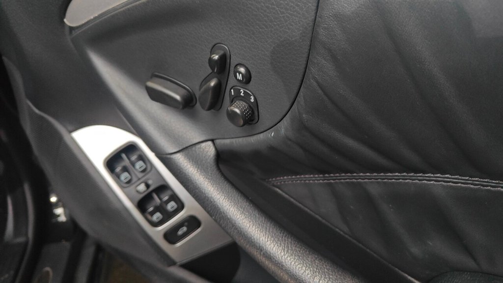 Used Mercedes-Benz CLK 2007 for sale - 76482405: Photo 34