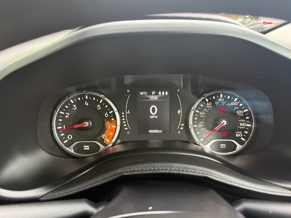 Used Jeep Renegade 2018 for sale - 75995444: Photo 15