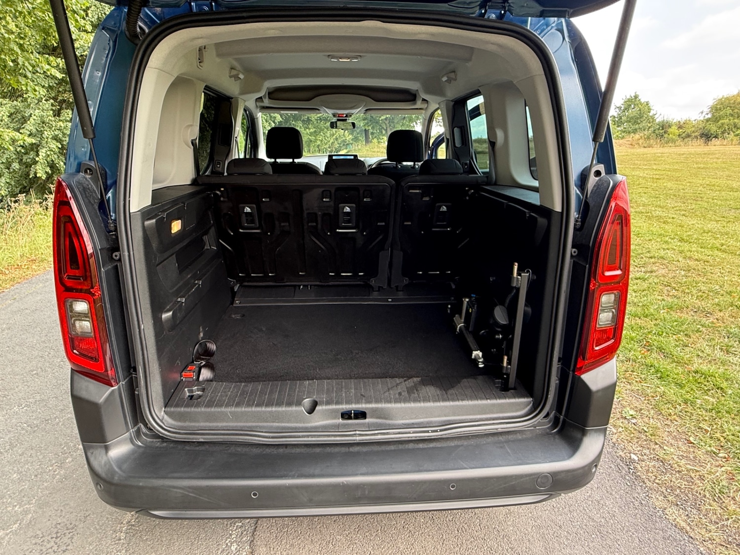 Vehicle 14