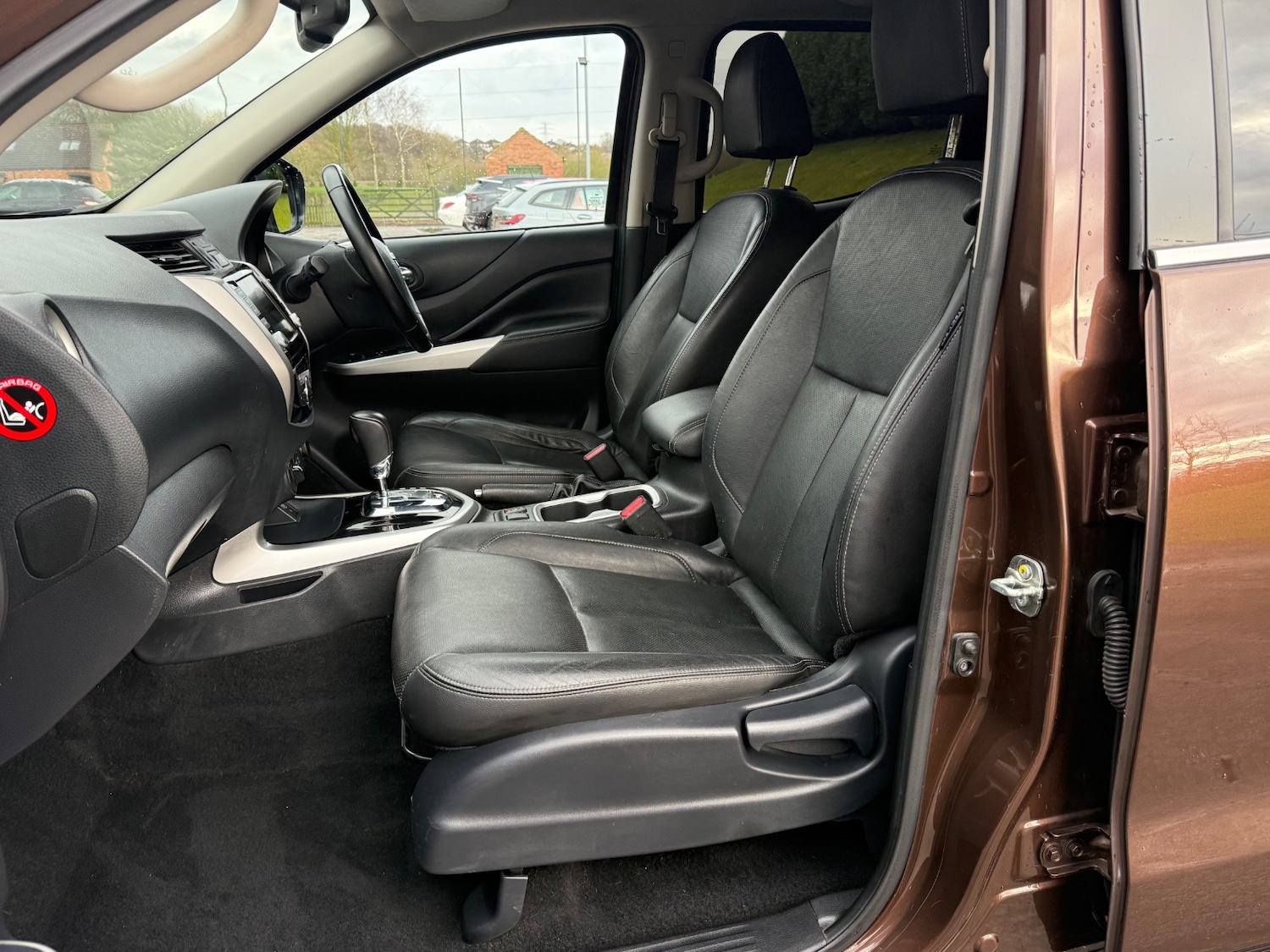 Used Nissan Navara 2020 for sale - 77704590: Photo 9