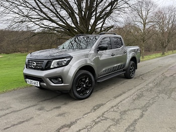 Used Nissan Navara 2020 for sale - 77709008: Photo