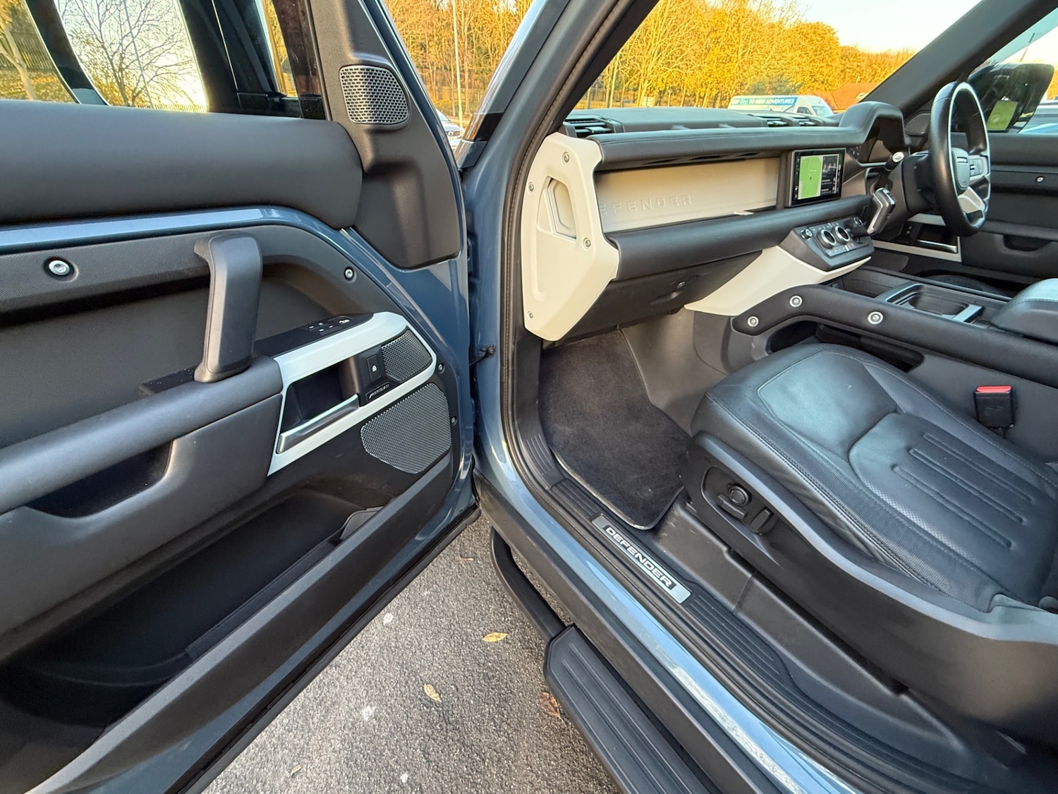 Used Land Rover Defender 2020 for sale - 76521218: Photo 16