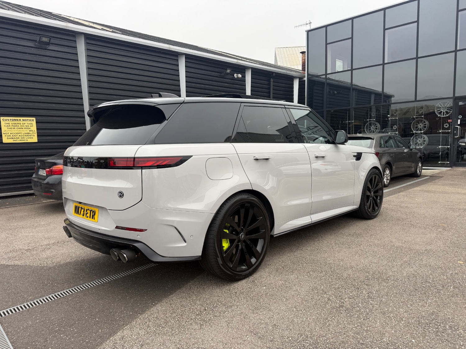 Used Land Rover Range Rover Sport 2023 for sale - 77837337: Photo 2