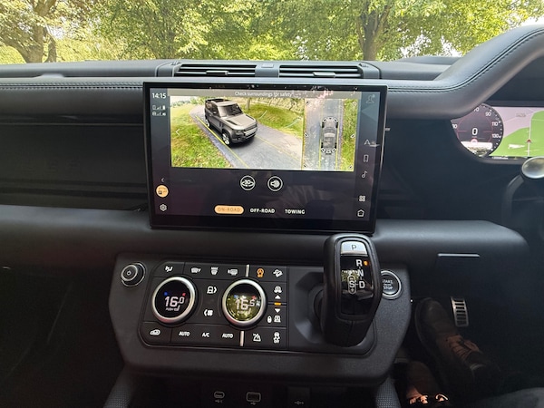 Used Land Rover Defender 2022 for sale - 75399793: Photo 24