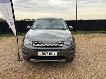 Used Land Rover Discovery Sport 2018 for sale - 76492496: Photo