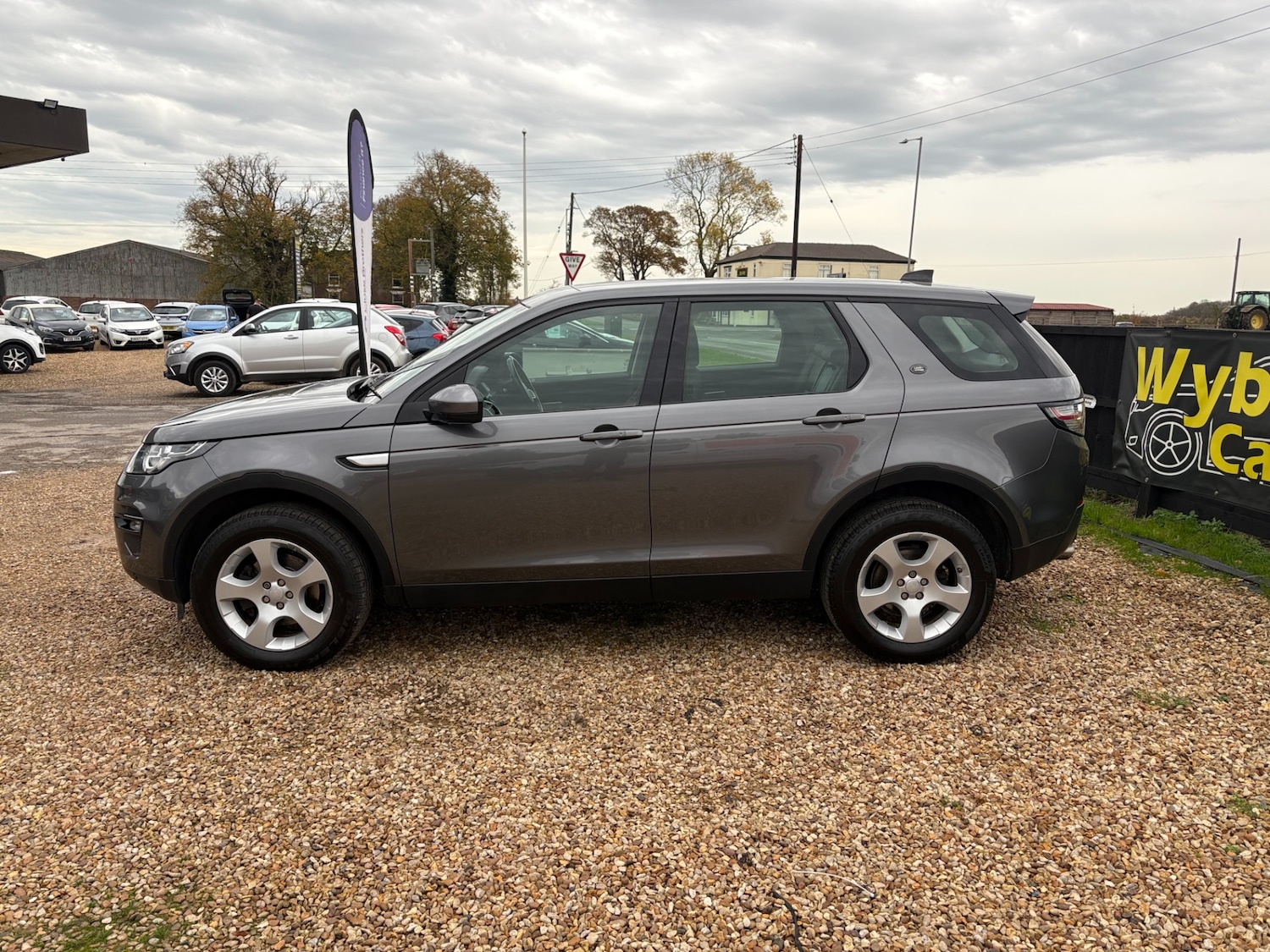 Used Land Rover Discovery Sport 2018 for sale - 76492496: Photo 4